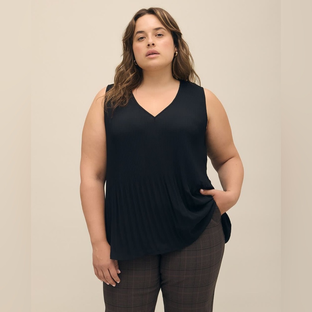 Pennington's Responsible, Sleeveless A-Line Pleated Black Blouse Size 5X